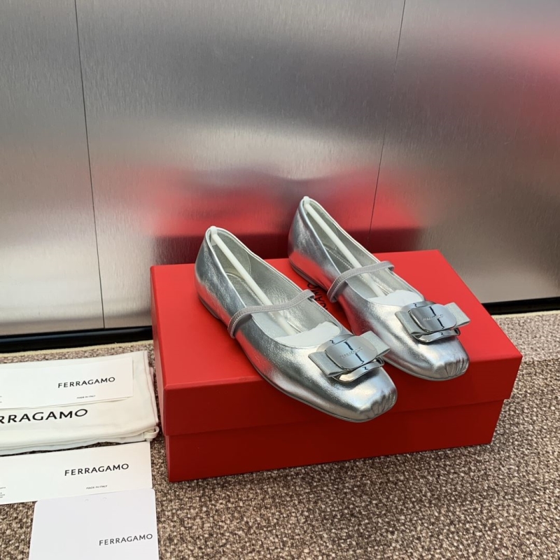 Ferragamo flat shoes